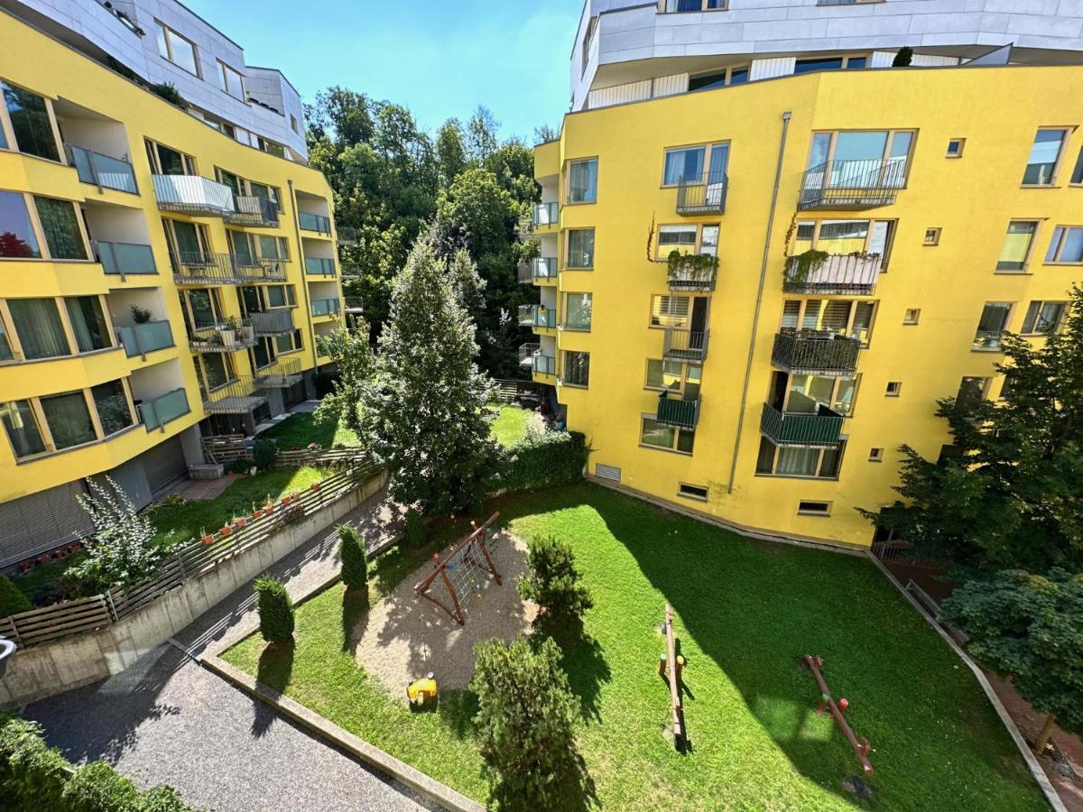 Ferienwohnung Rezidence Jeseniova Prag Exterior foto